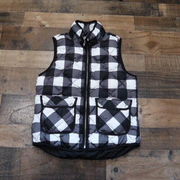 Woolrich Womans Medium Black & White Check Down Filled Quilted Puffer Vest - Picture 2 of 7